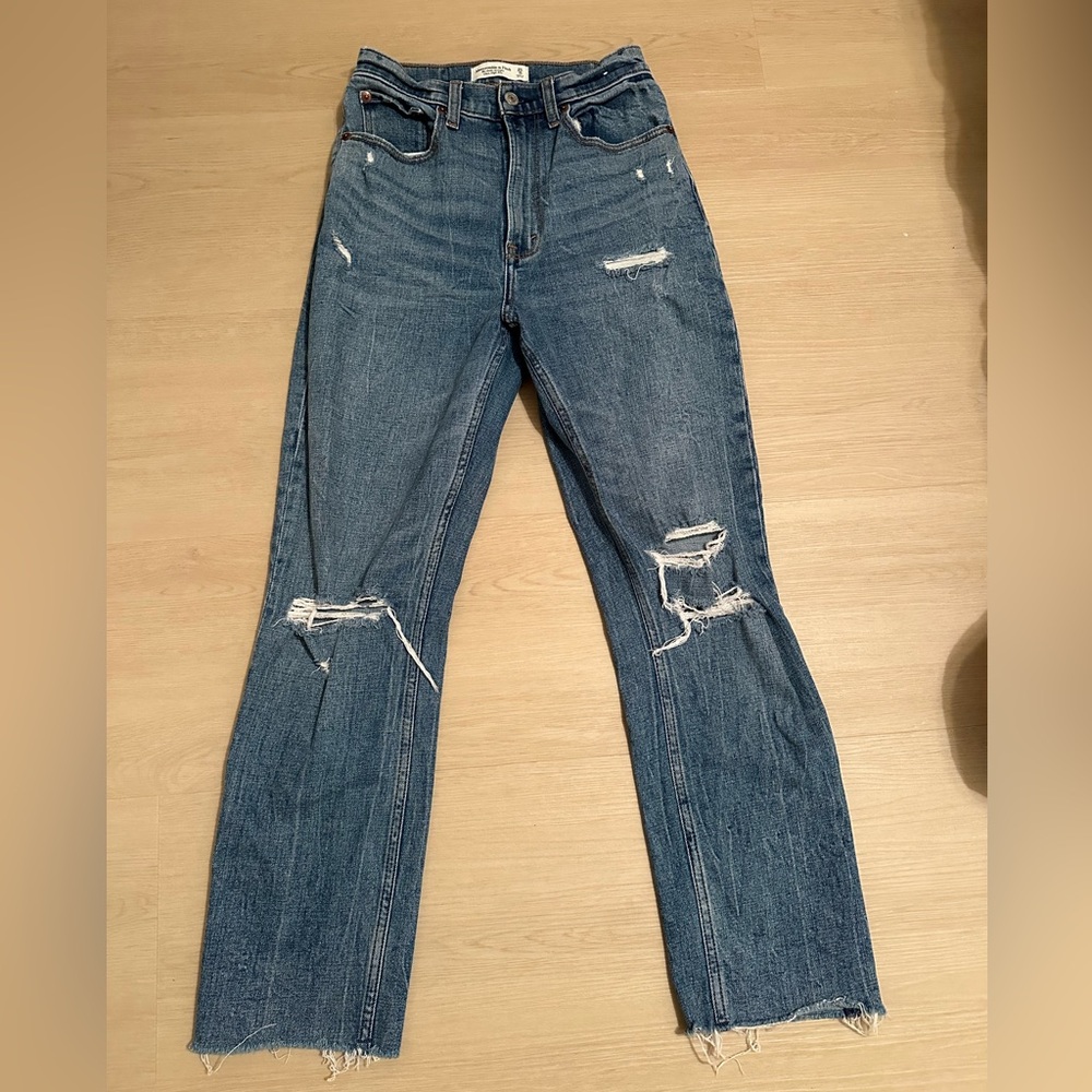 Abercrombie & Fitch Ankle Straight Ultra High Rise Curve Love Distressed Jeans